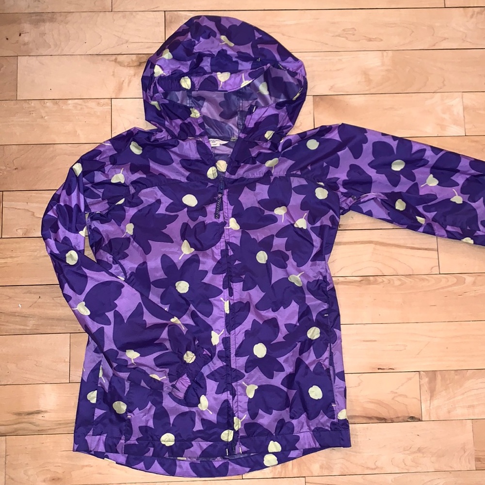 Lands End girls rain jacket. Like new, excellent condition!